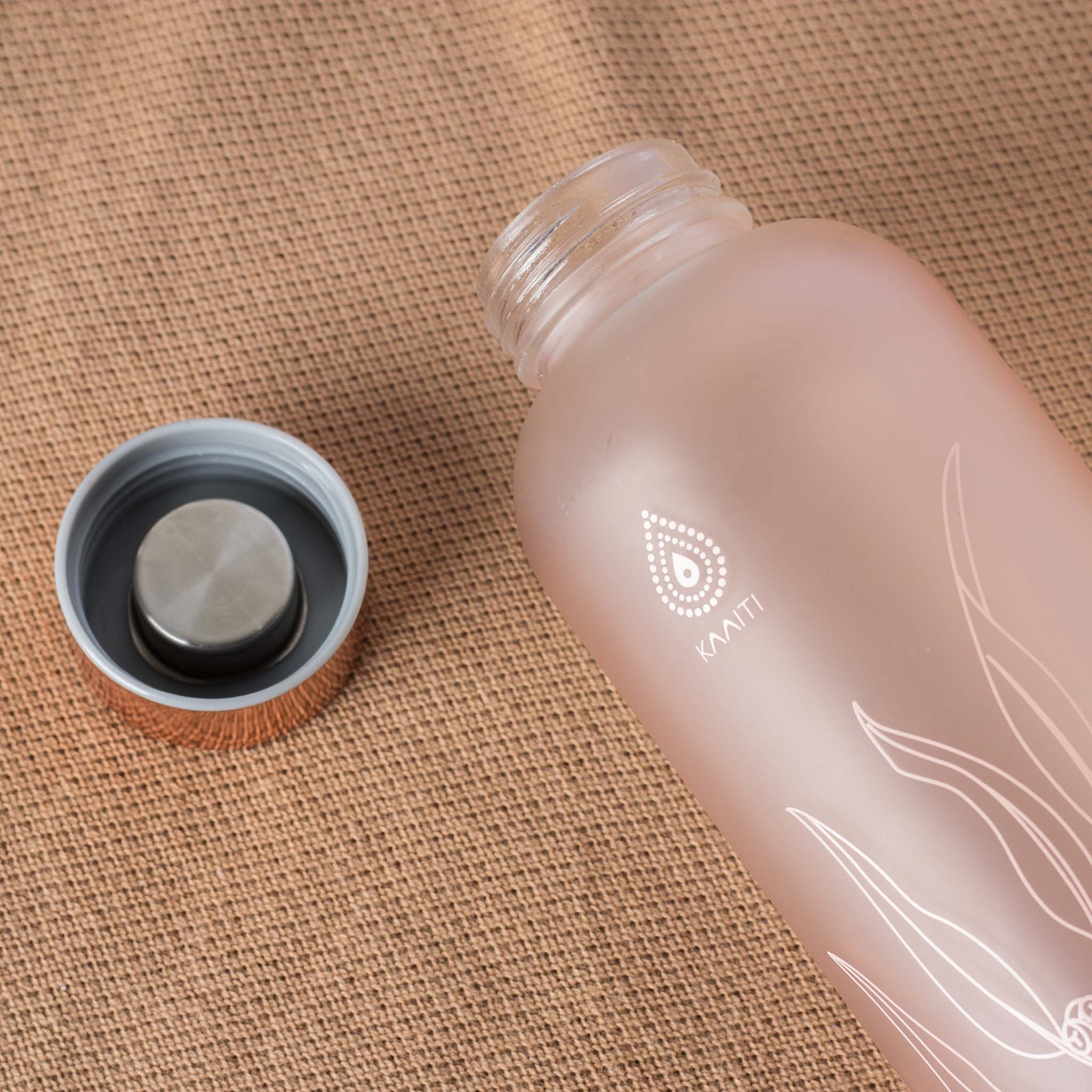 Kaaiti Rose Gum Glass Water Bottle - 750 ml